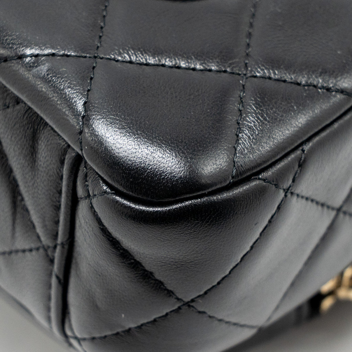 chanel-25c-camera-bag-lambskin-black-lghwmicrochip