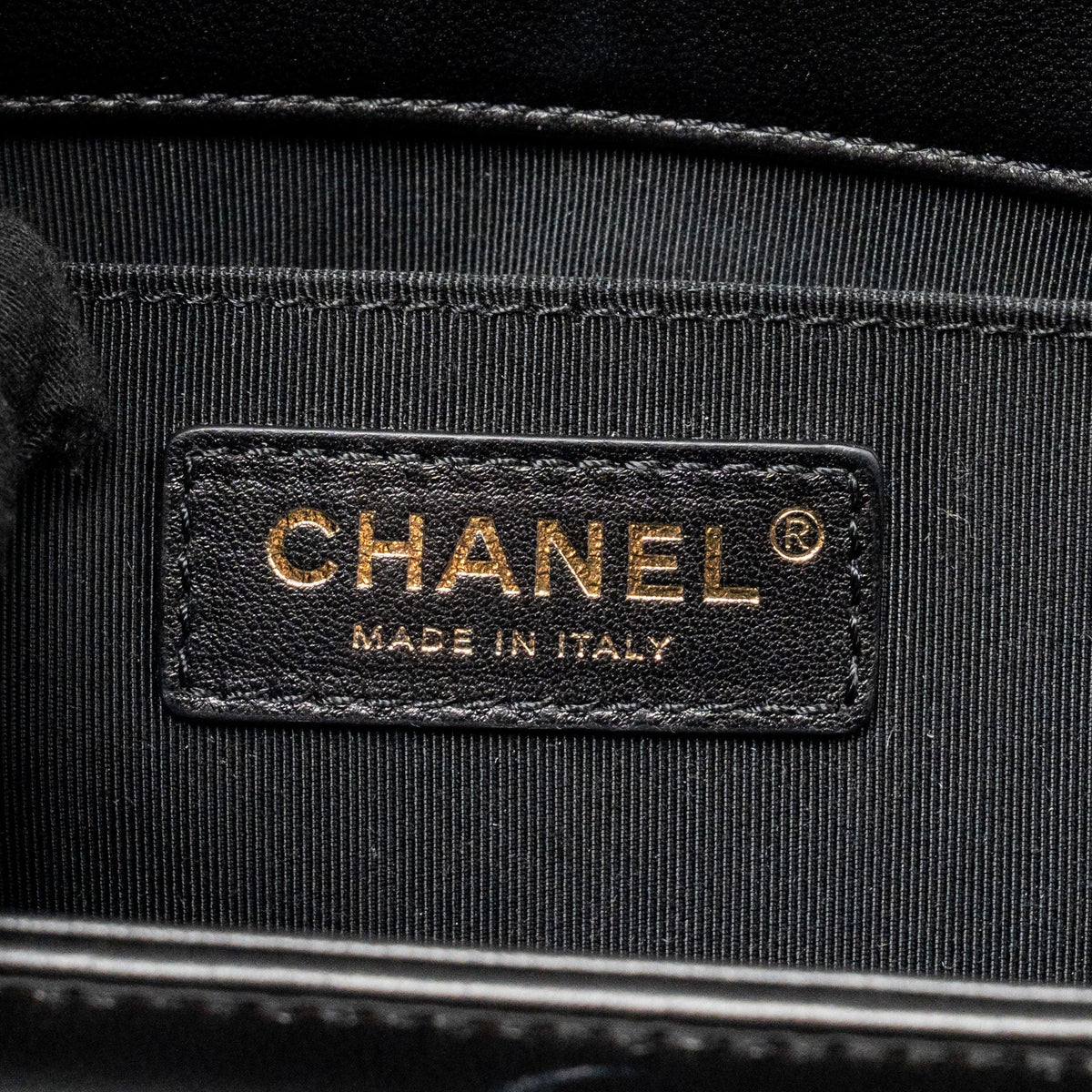 chanel-medium-boy-bag-lambskin-black-ghw-2