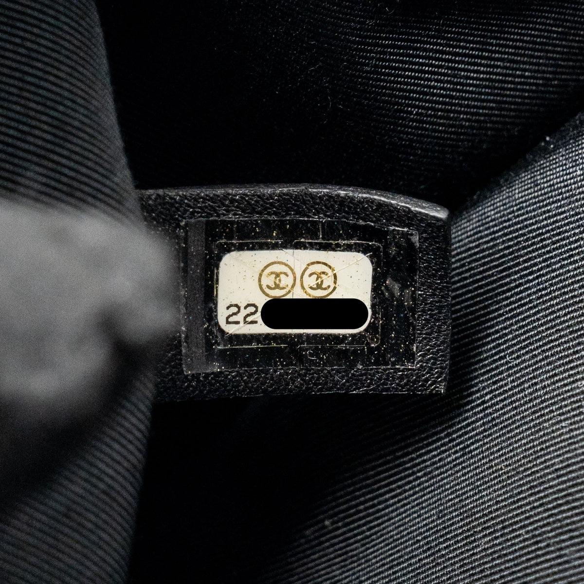 chanel-medium-boy-bag-lambskin-black-ghw-2
