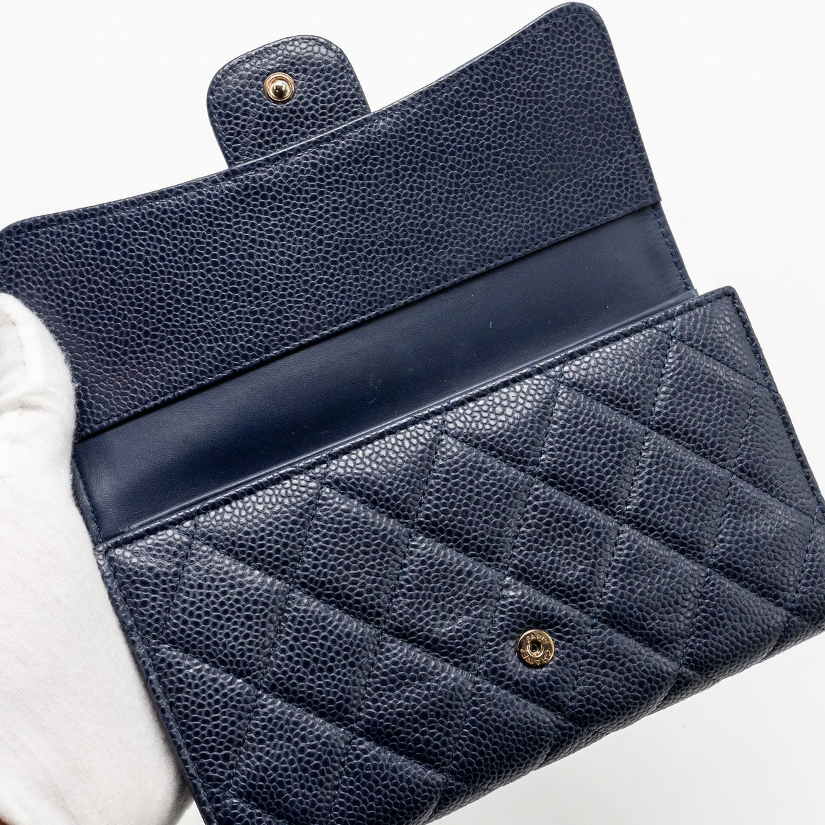 chanel-classic-flap-long-wallet-caviar-dark-blue-shw