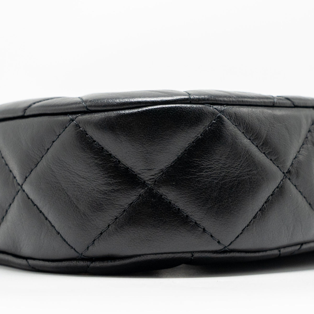 chanel-23k-small-19-hobo-shoulder-bag-calfskin-black-ghw-microchip-copy