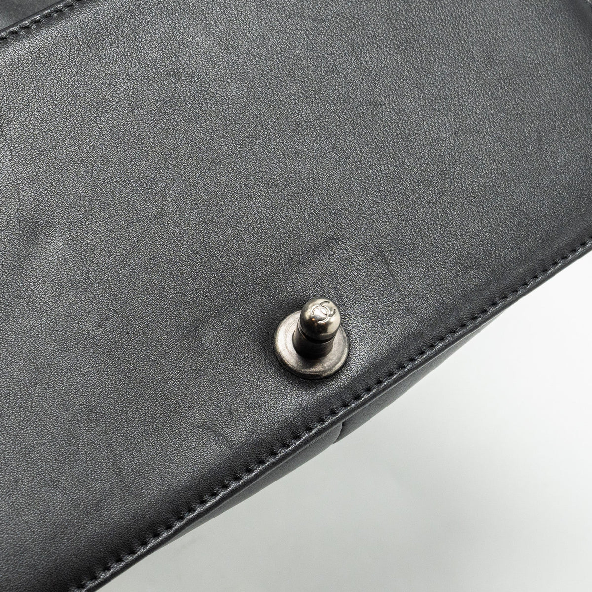 chanel-medium-boy-bag-calfskin-black-ruthenium-hardware-1
