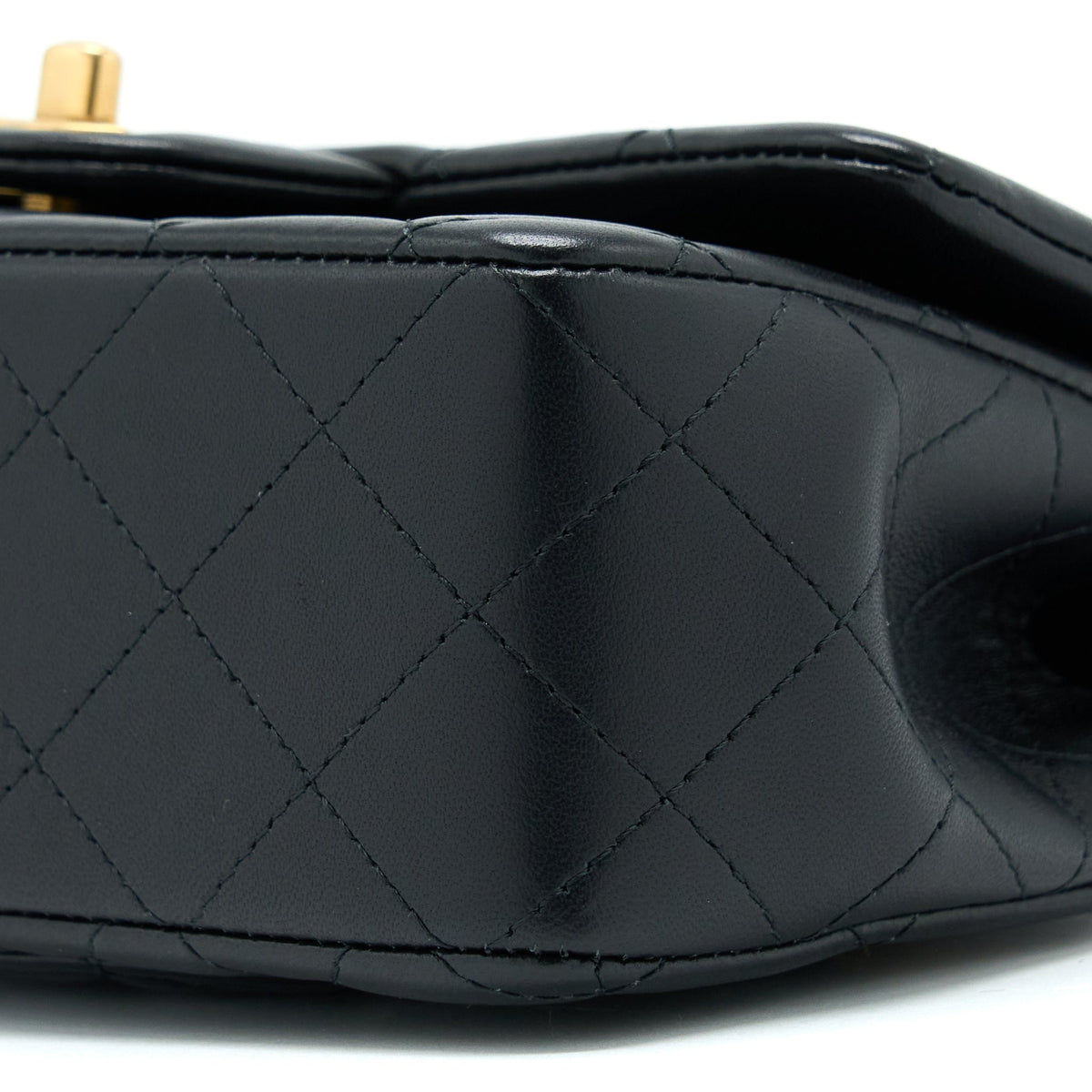chanel-21k-top-handle-mini-rectangular-flap-bag-lambskin-black-brushed-ghwmicrochip