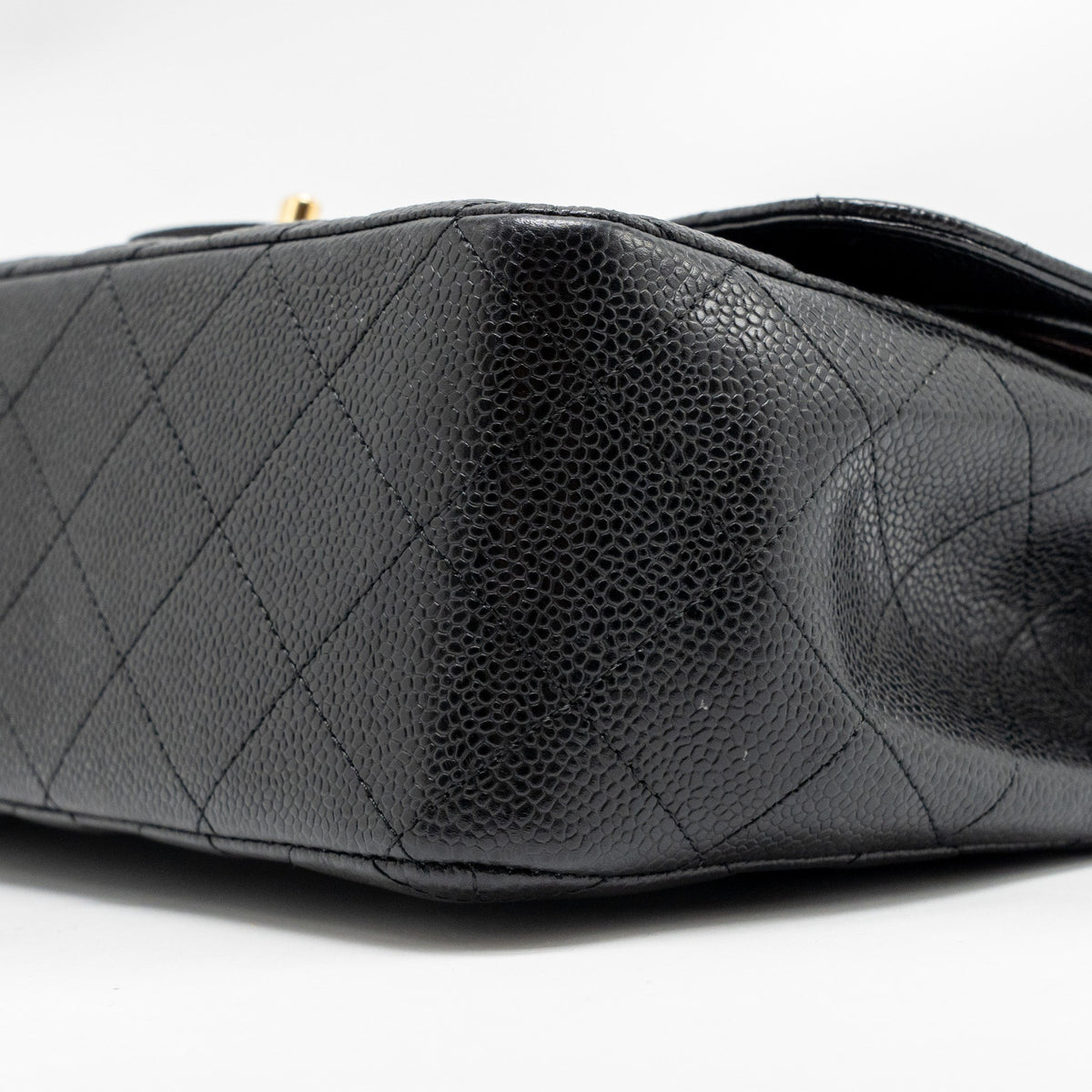 chanel-jumbo-classic-double-flap-bag-caviar-black-ghw-12