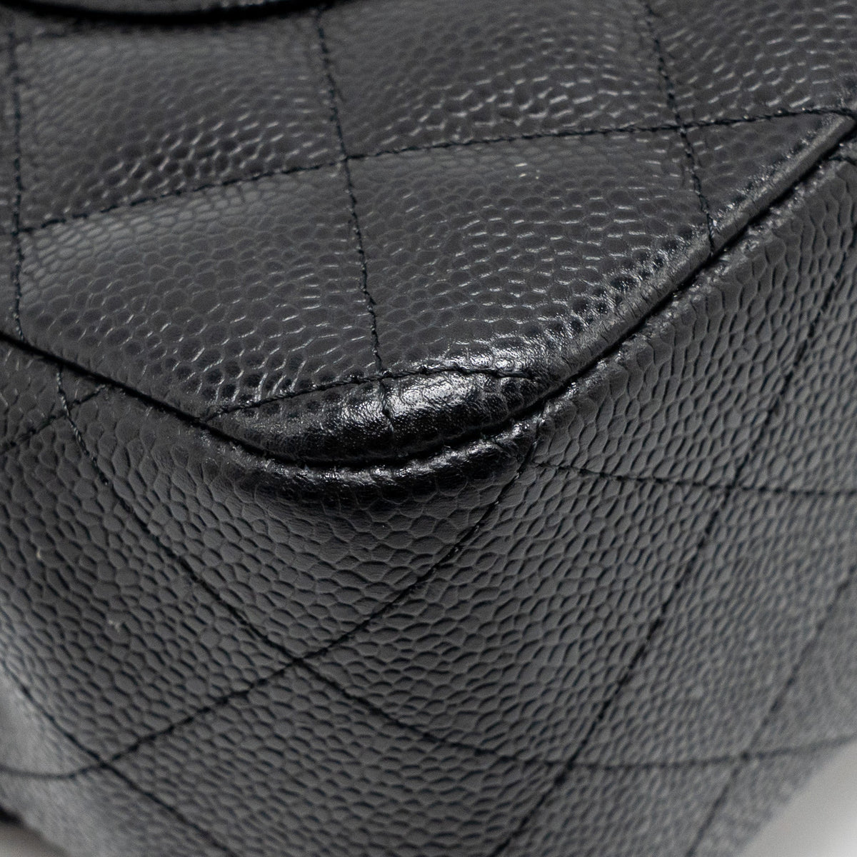 chanel-jumbo-classic-double-flap-bag-caviar-black-ghw-12