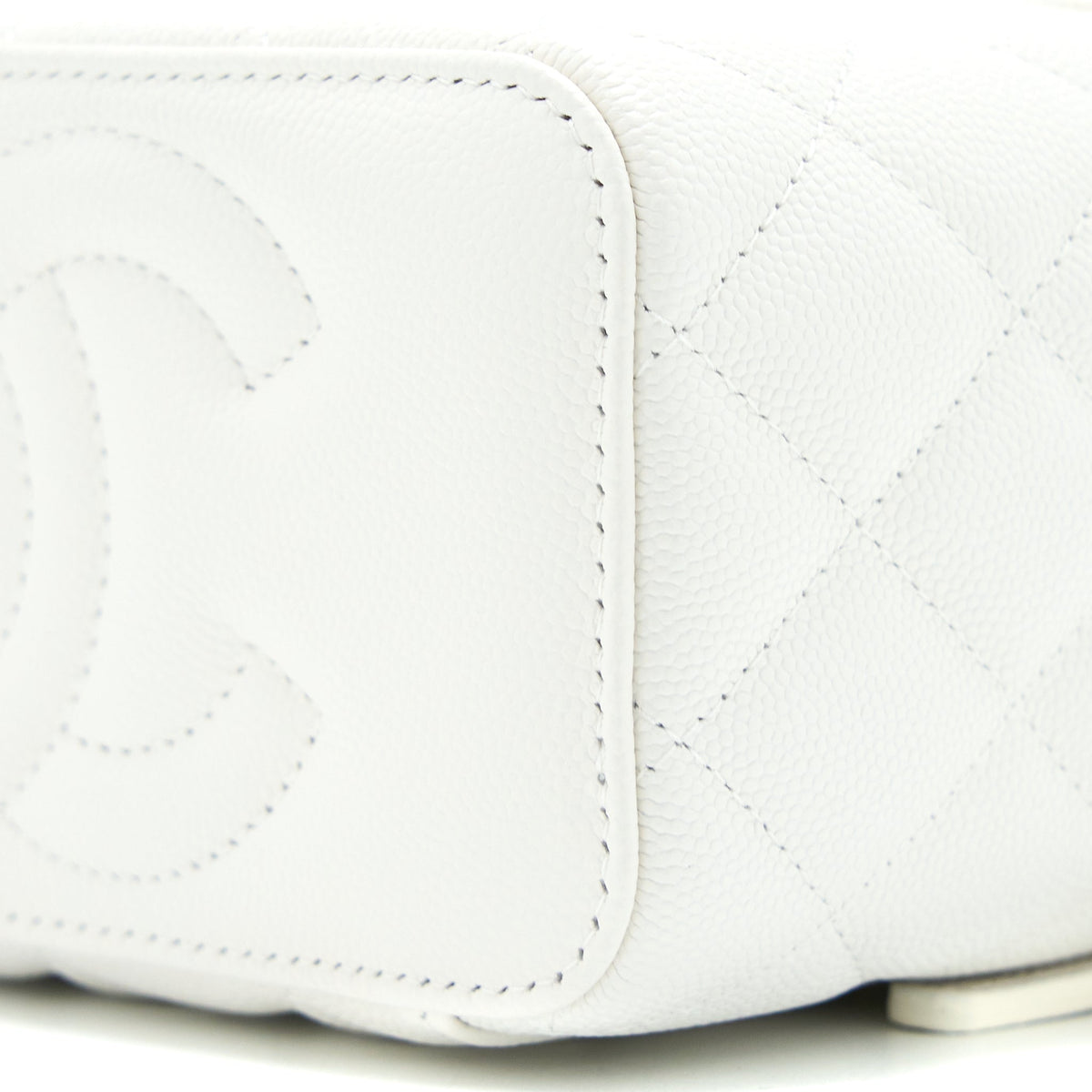 chanel-long-vanity-with-chain-caviar-white-lghw-microchip