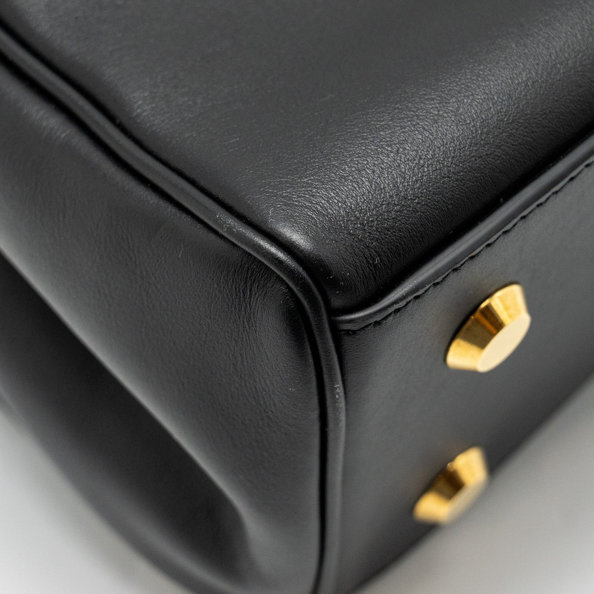 balenciaga-medium-rodeo-handbag-smooth-calfskin-black-ghw