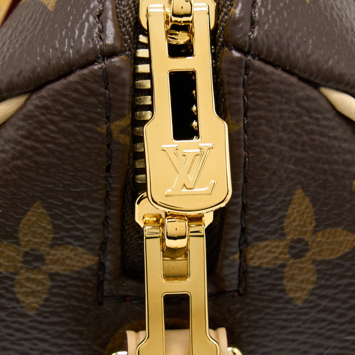 louis-vuitton-speedy-20-bandouliere-monogram-canvas-ghw