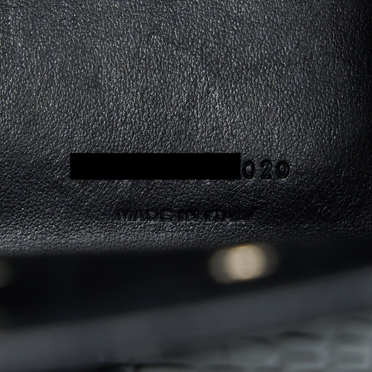 saint-laurent-ysl-sac-de-jour-nano-croc-embossed-black-shw