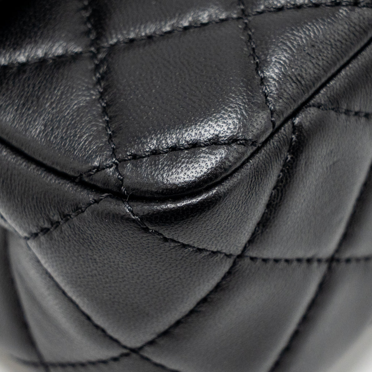 chanel-pearl-crush-mini-rectangular-flap-bag-lambskin-black-ghw-microchip-5
