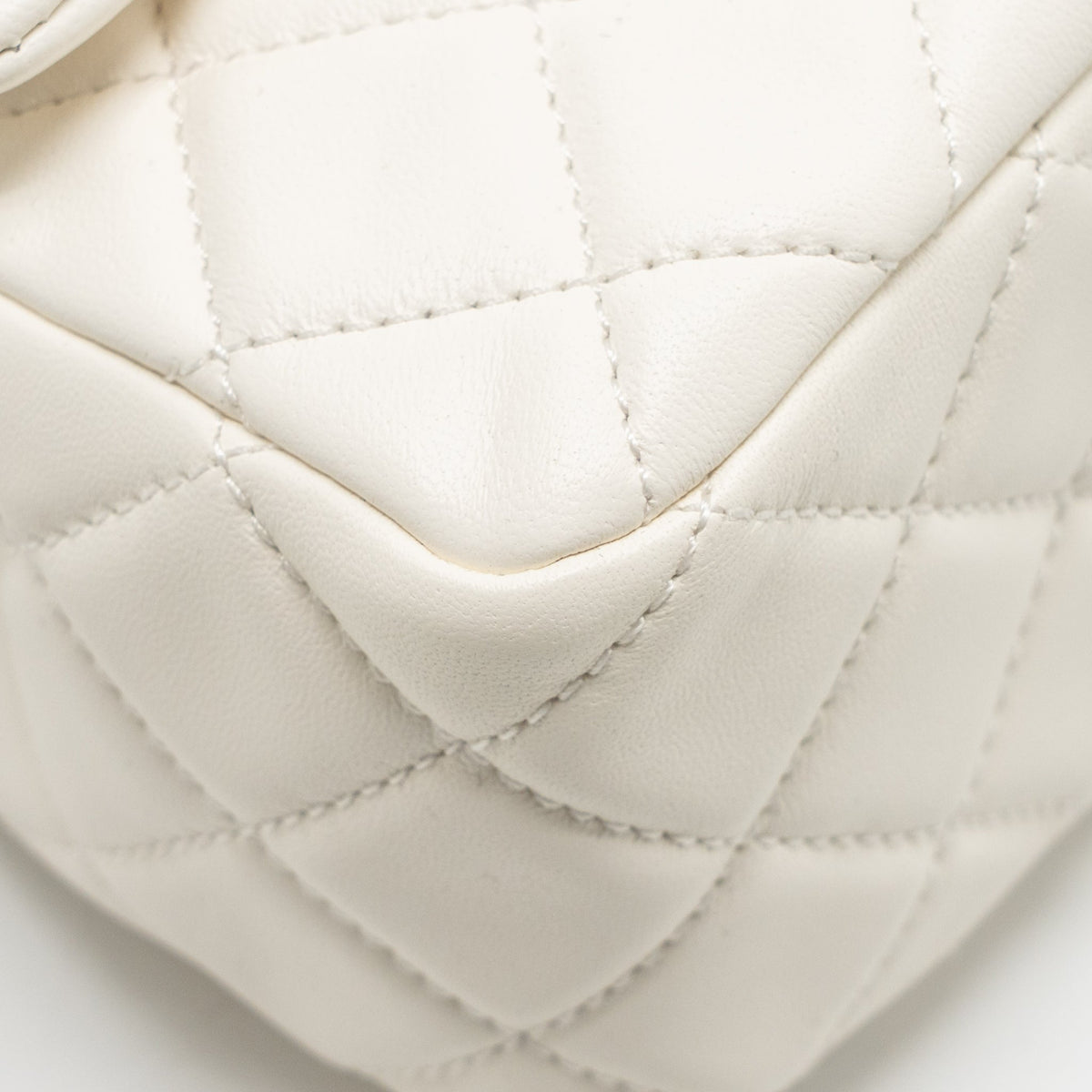 chanel-pearl-crush-mini-square-flap-bag-lambskin-white-ghw-microchip