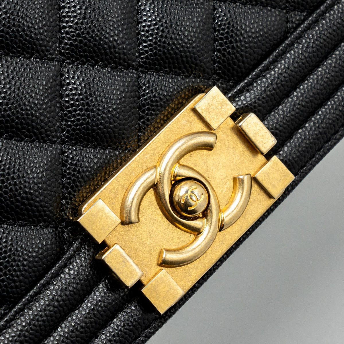 chanel-medium-boy-bag-caviar-black-brushed-ghw-microchip-1
