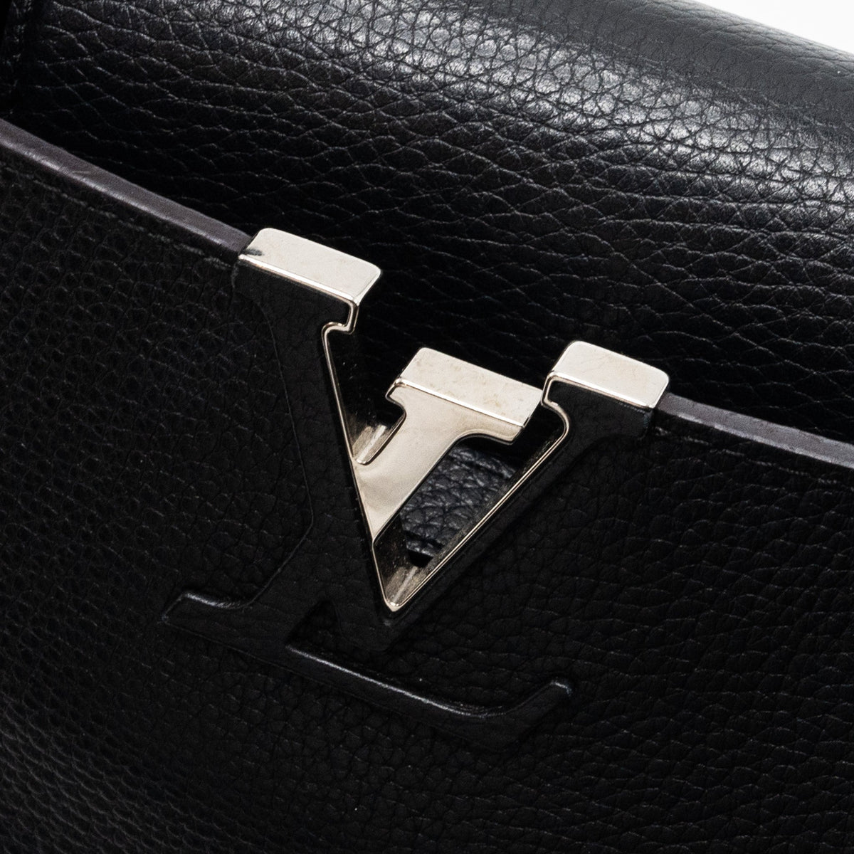 louis-vuitton-capucines-pm-calfskin-black-pink-shw