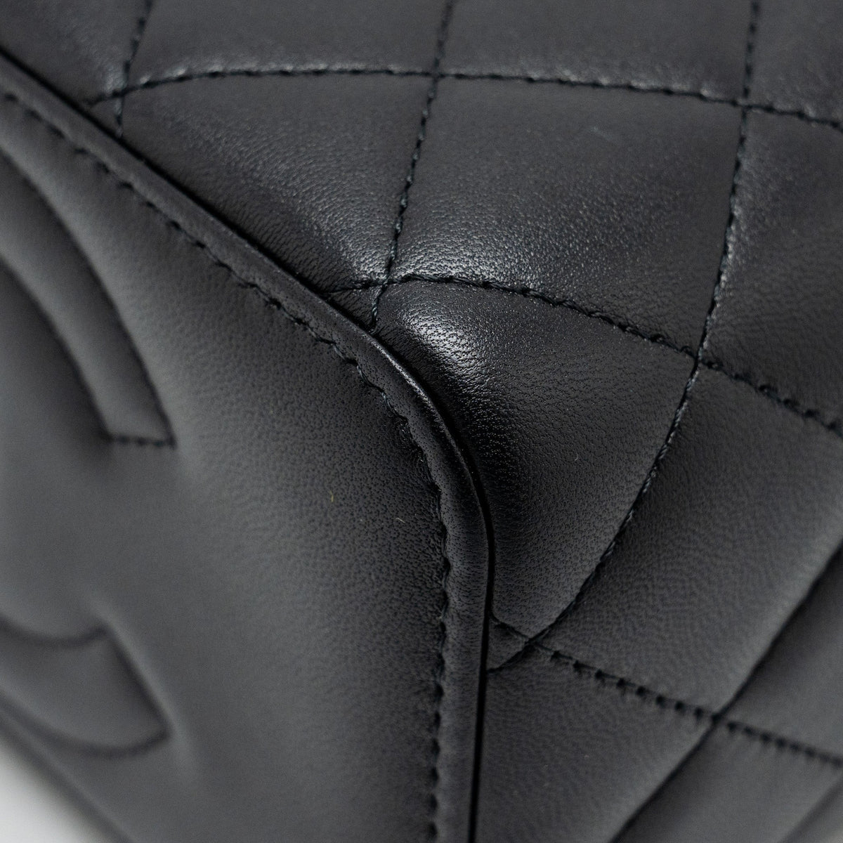 chanel-top-handle-long-vanity-case-lambskin-black-shw-microchip-copy-2