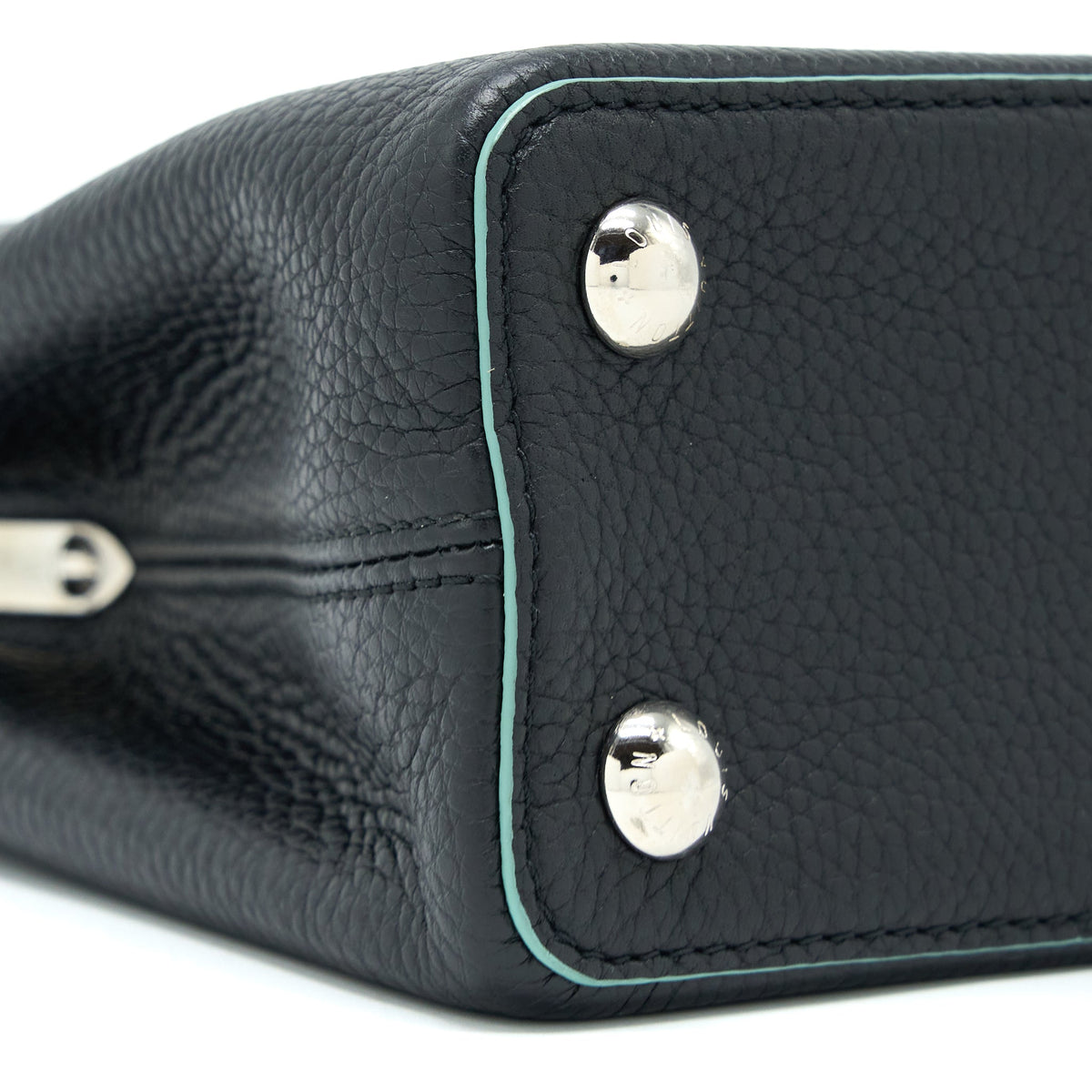 louis-vuitton-capucines-bb-taurillon-black-blue-shw