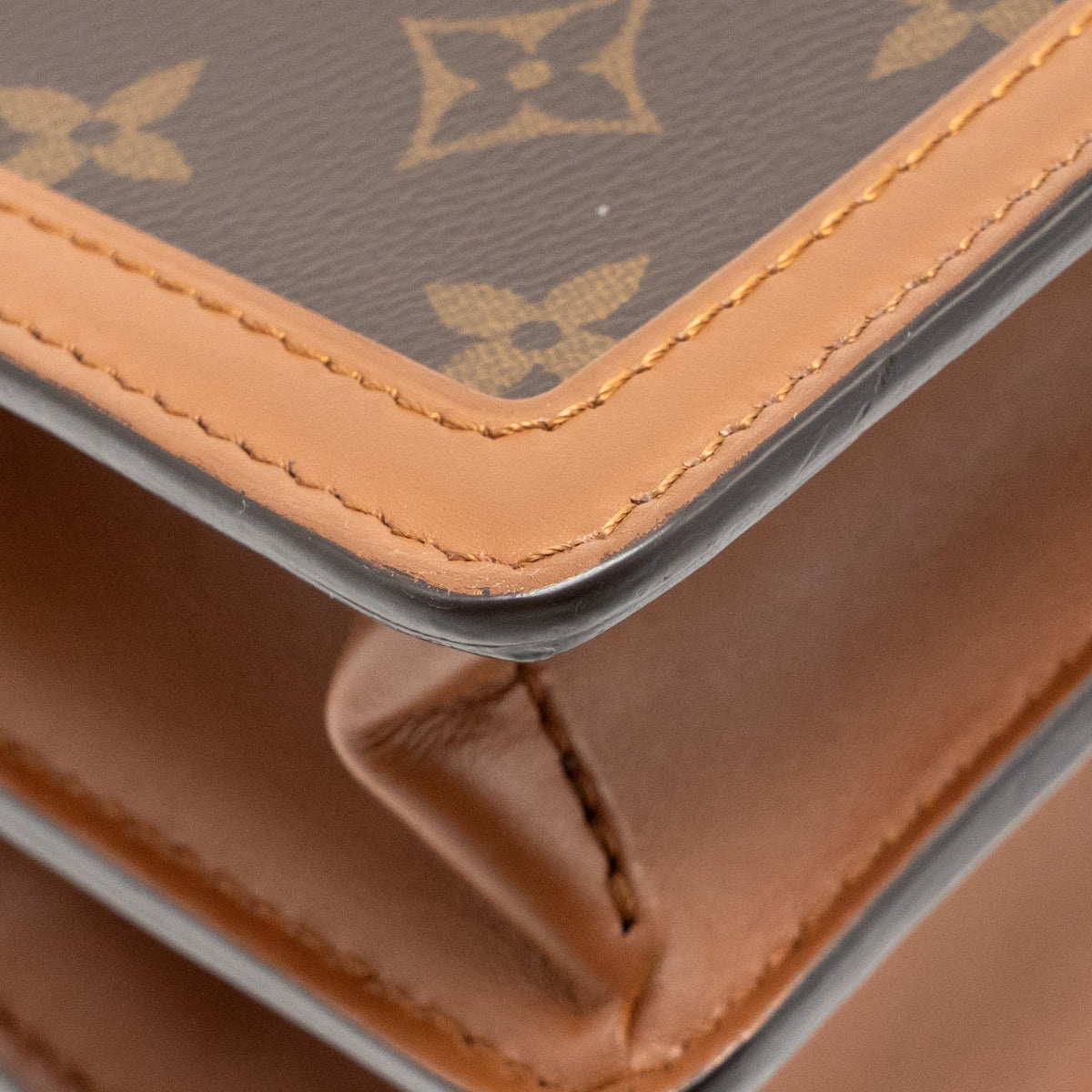 louis-vuitton-dauphine-mm-monogram-monogram-reverse-canvas-ghw