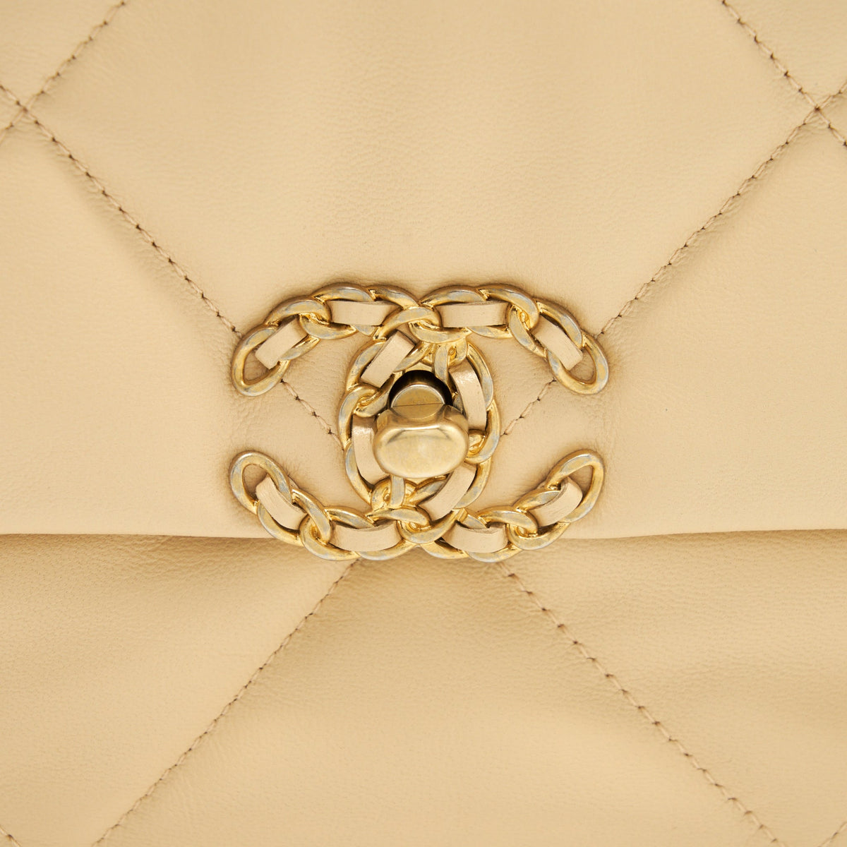 chanel-medium-19-bag-goatskin-beige-with-gold-silver-hardware-1