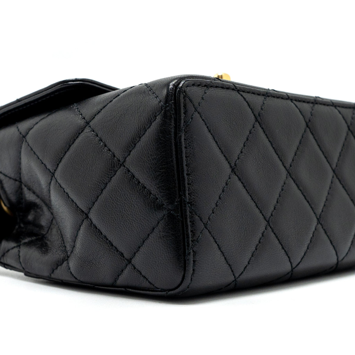 chanel-22k-retro-new-classic-square-mini-flap-bag-goatskin-black-brushed-ghw-microchip