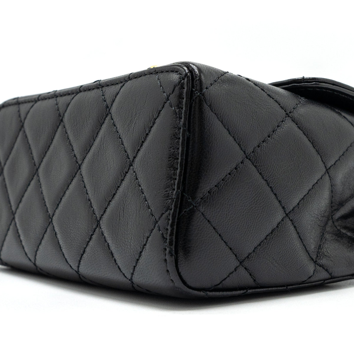 chanel-22k-retro-new-classic-square-mini-flap-bag-goatskin-black-brushed-ghw-microchip