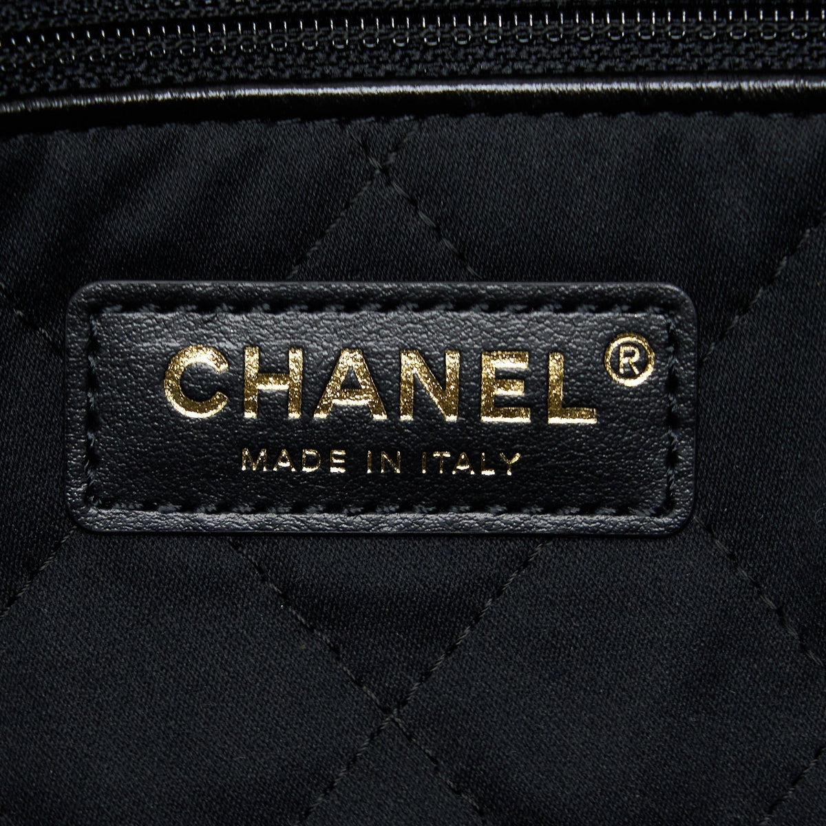 chanel-22-bag-medium-shiny-calfskin-black-in-gold-letter-ghw-microchip