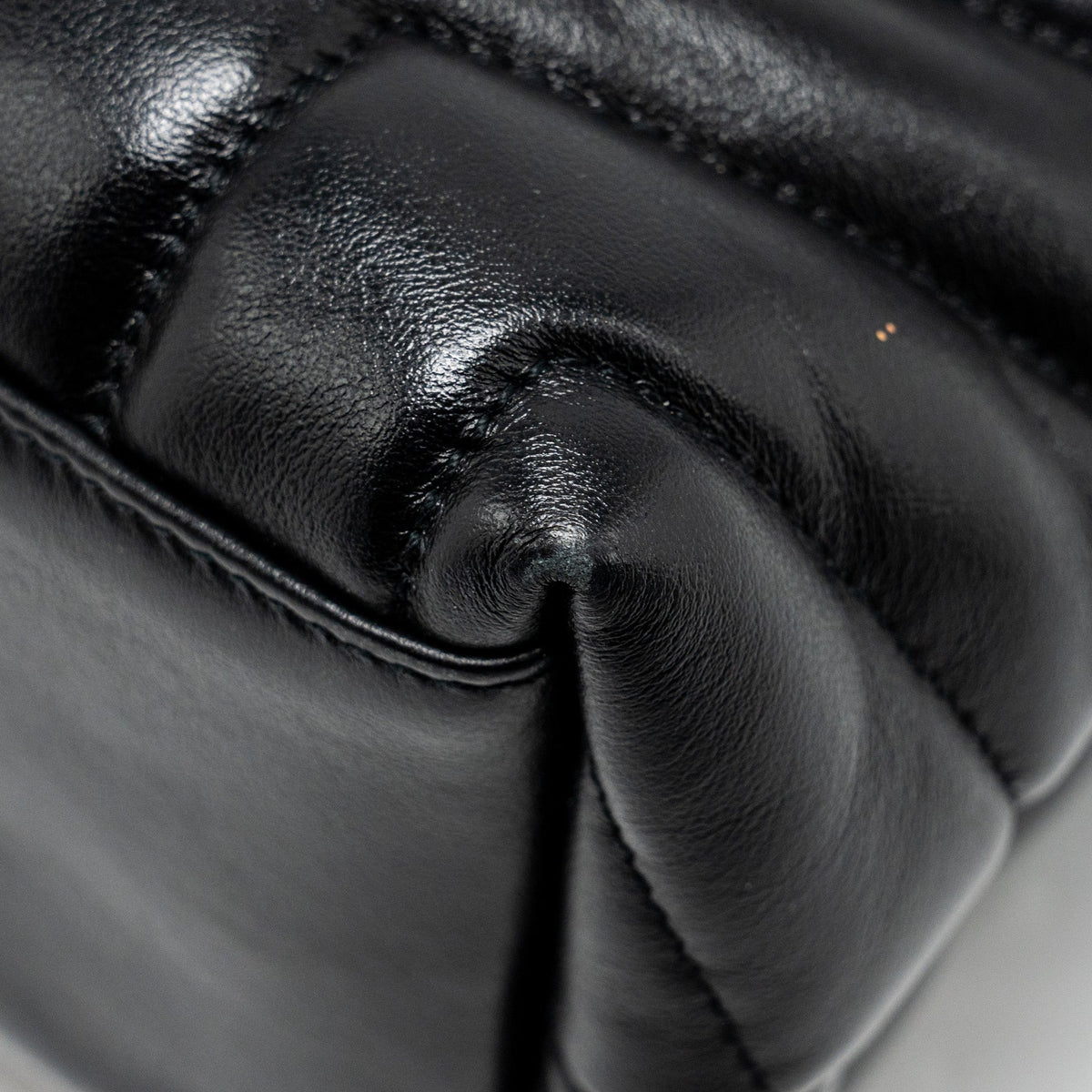 saint-laurent-ysl-medium-lou-lou-bag-calfskin-black-ruthenium-hardware