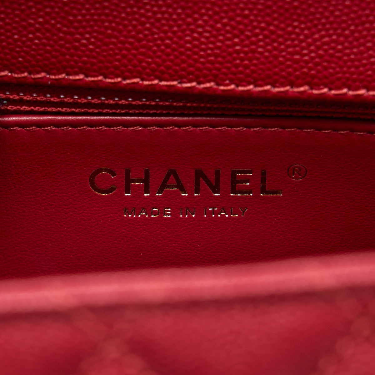 chanel-medium-coco-handle-caviar-red-lghw-microchip