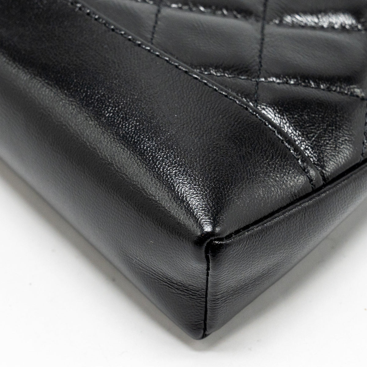 chanel-24s-mini-31-clutch-with-chain-shiny-lambskin-black-lghw-microchip-copy