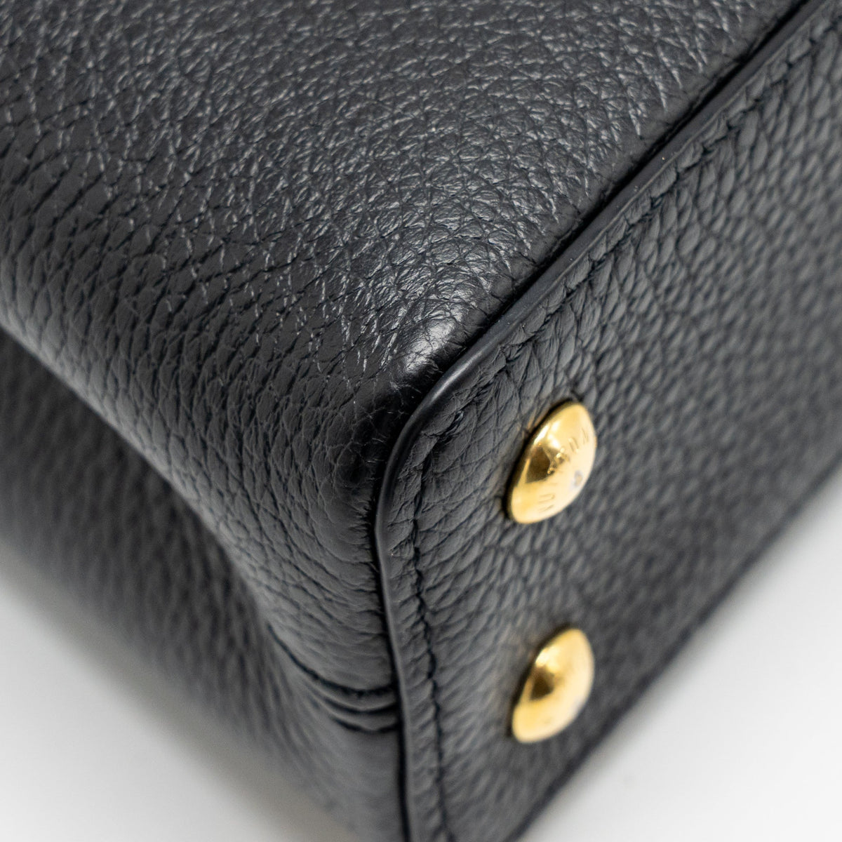 louis-vuitton-capucines-mini-taurillon-black-ghw-copy