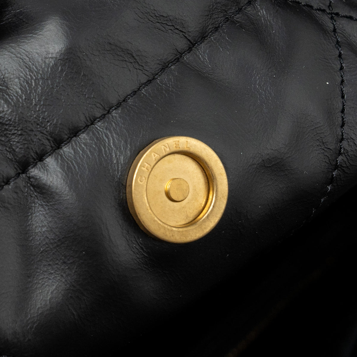 chanel-medium-22-bag-white-letter-calfskin-black-ghwmicrochip