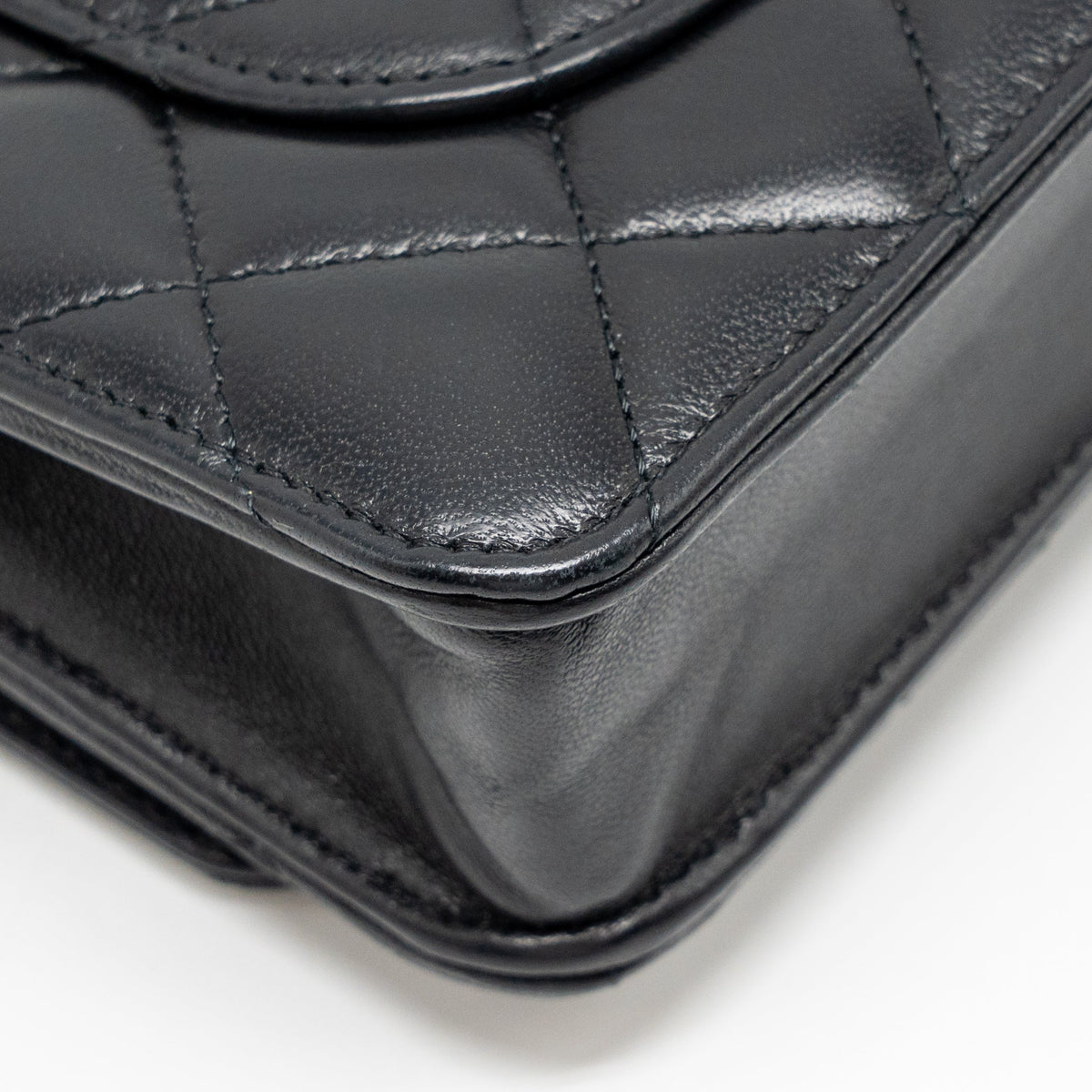 chanel-pearl-crush-wallet-on-chain-lambskin-black-ghw-microchip-copy