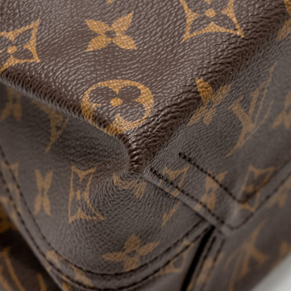 louis-vuitton-atlantis-gm-monogram-canvas-ghw