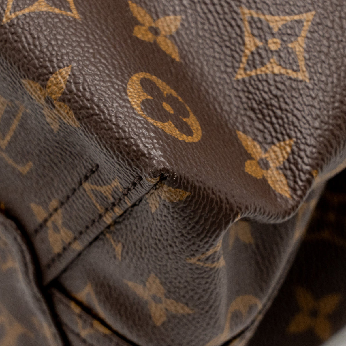 louis-vuitton-atlantis-gm-monogram-canvas-ghw