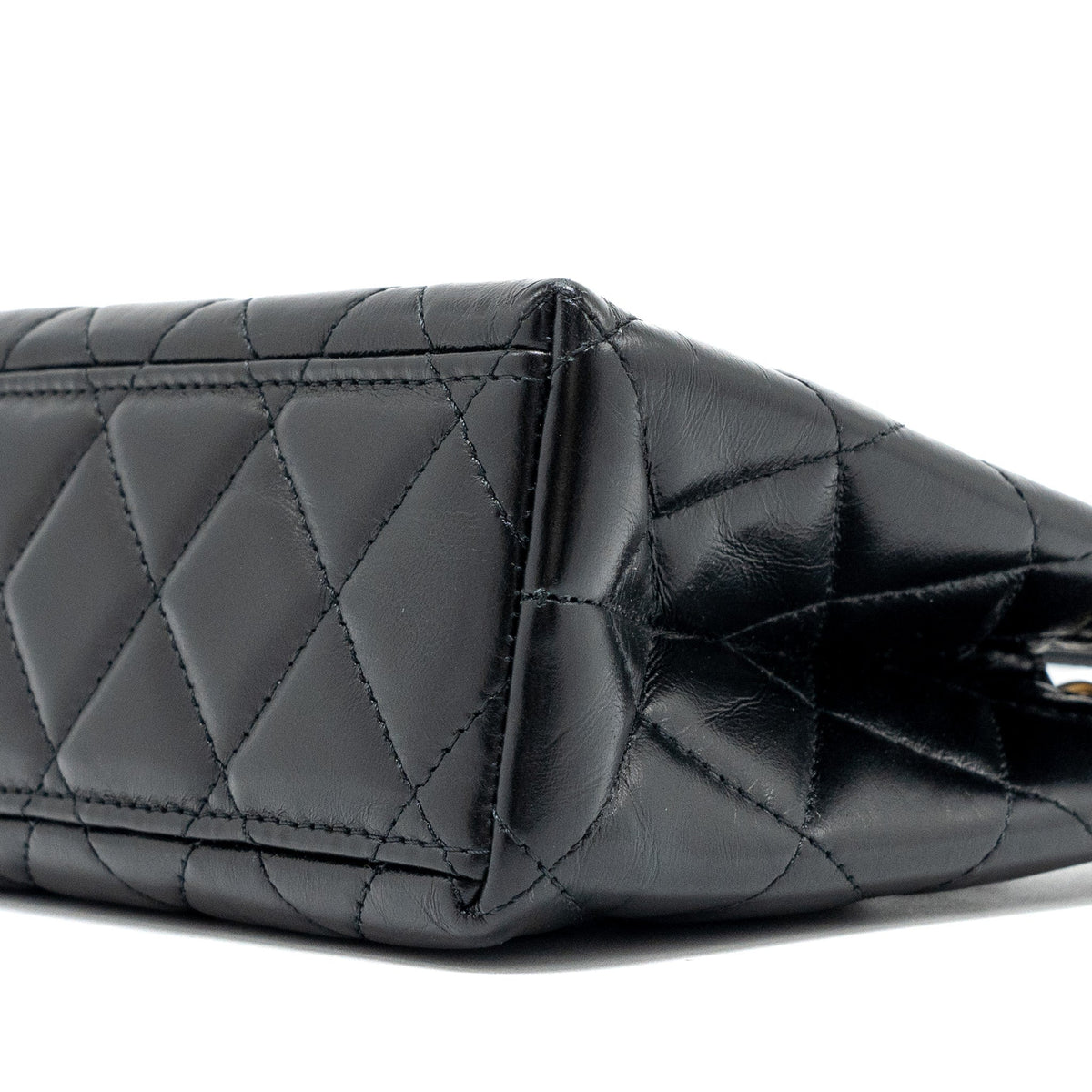 chanel-24p-mini-shopping-tote-calfskin-black-ghwmicrochip-1