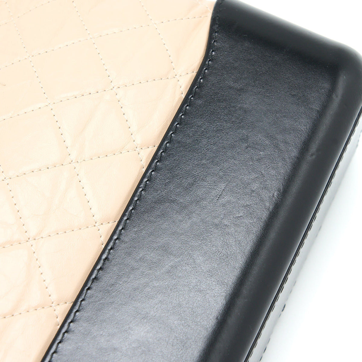 chanel-medium-gabrielle-hobo-bag-calfskin-beige-black-multicolour-hardware