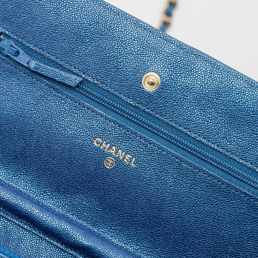 chanel-classic-wallet-on-chain-caviar-iridescent-blue-lghw-1