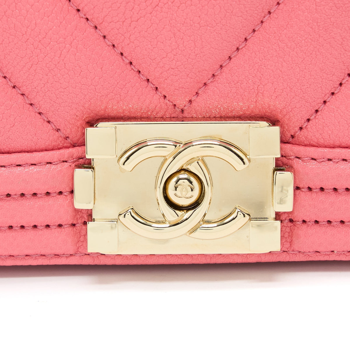 chanel-super-mini-boy-bag-chevron-calfskin-pink-lghw-microchip