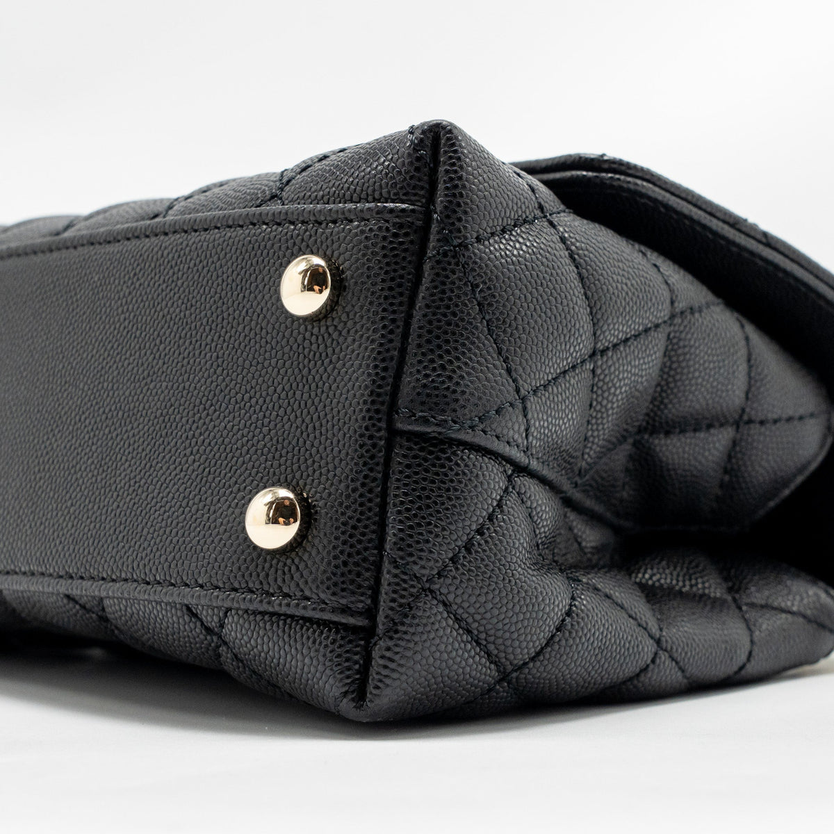 chanel-small-coco-handle-caviar-black-lghw-microchip-17