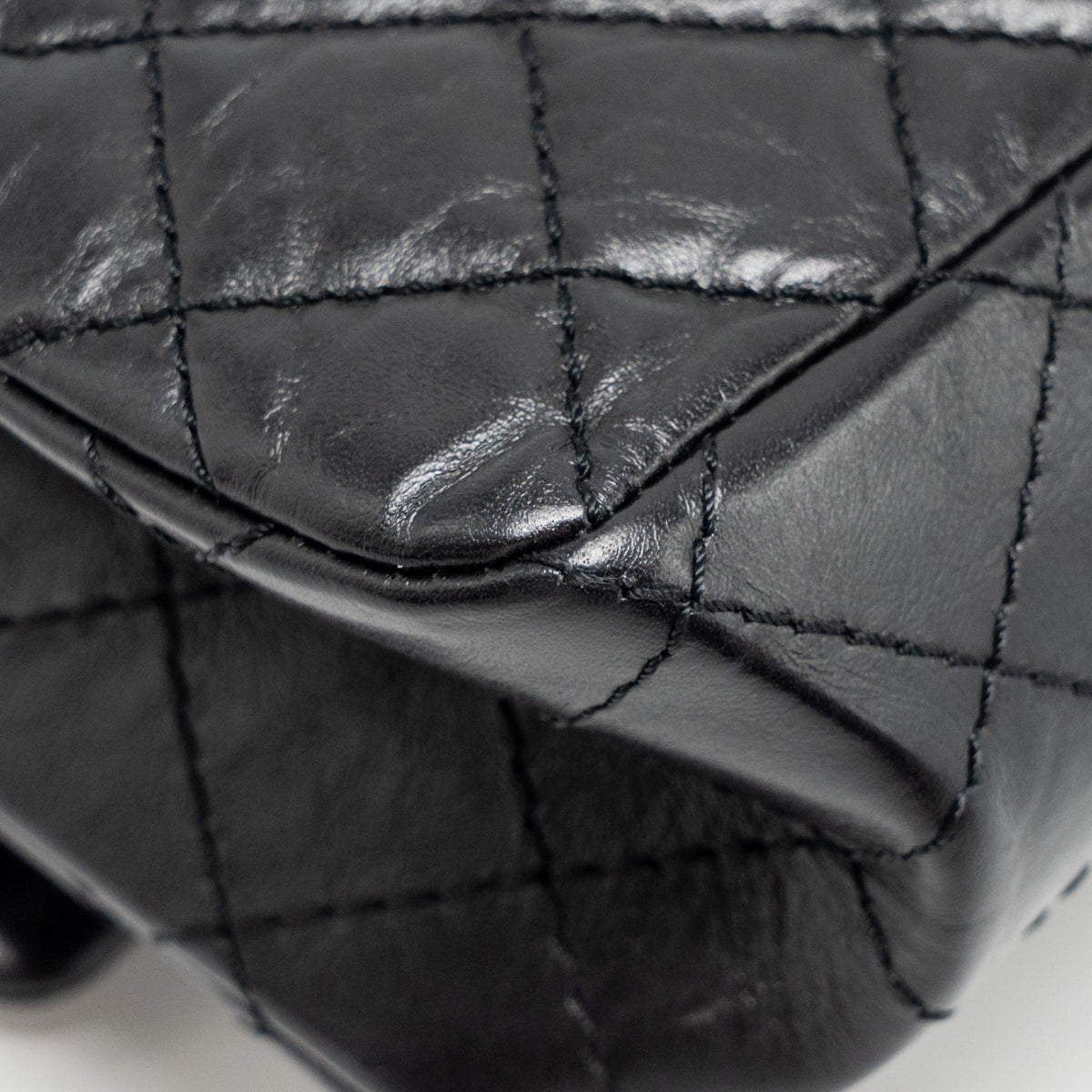 chanel-small-2-55-reissue-flap-bag-aged-calfskin-black-ghw-4