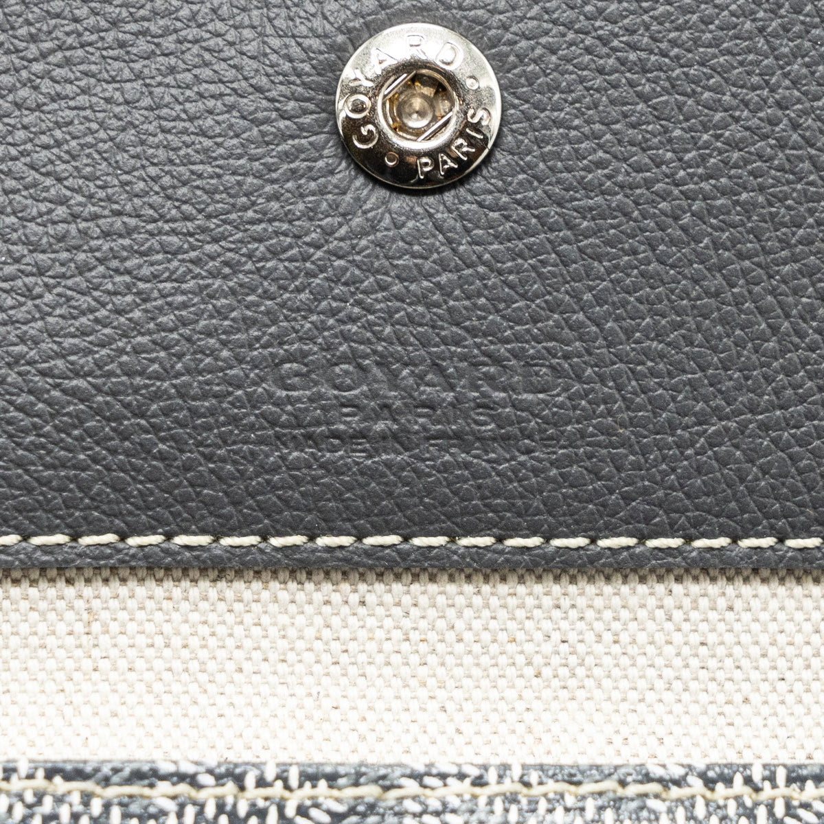 goyard-boheme-hobo-pm-goyardine-canvas-gris-shw
