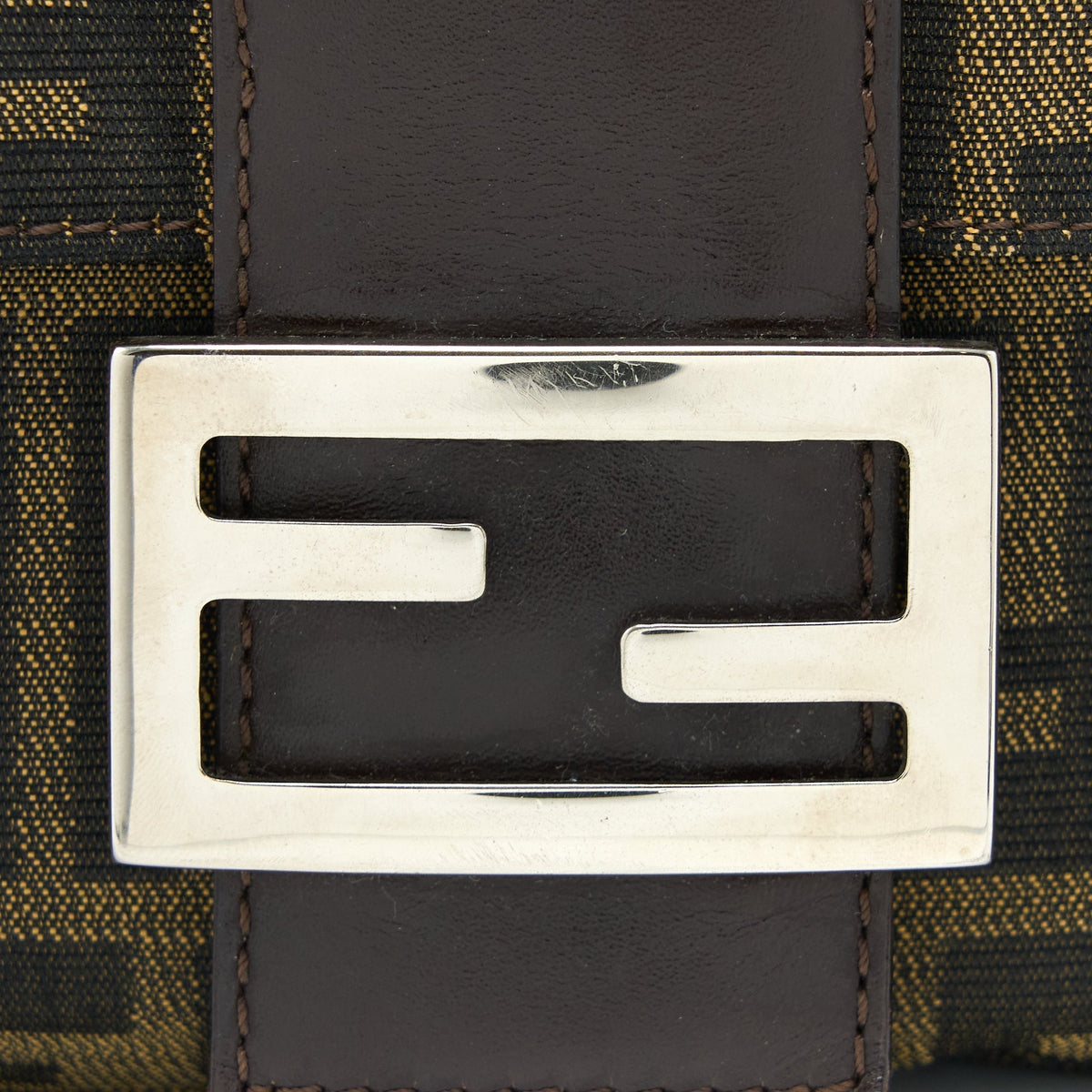 fendi-vintage-baguette-shouder-bag-ff-jacqiard-shw