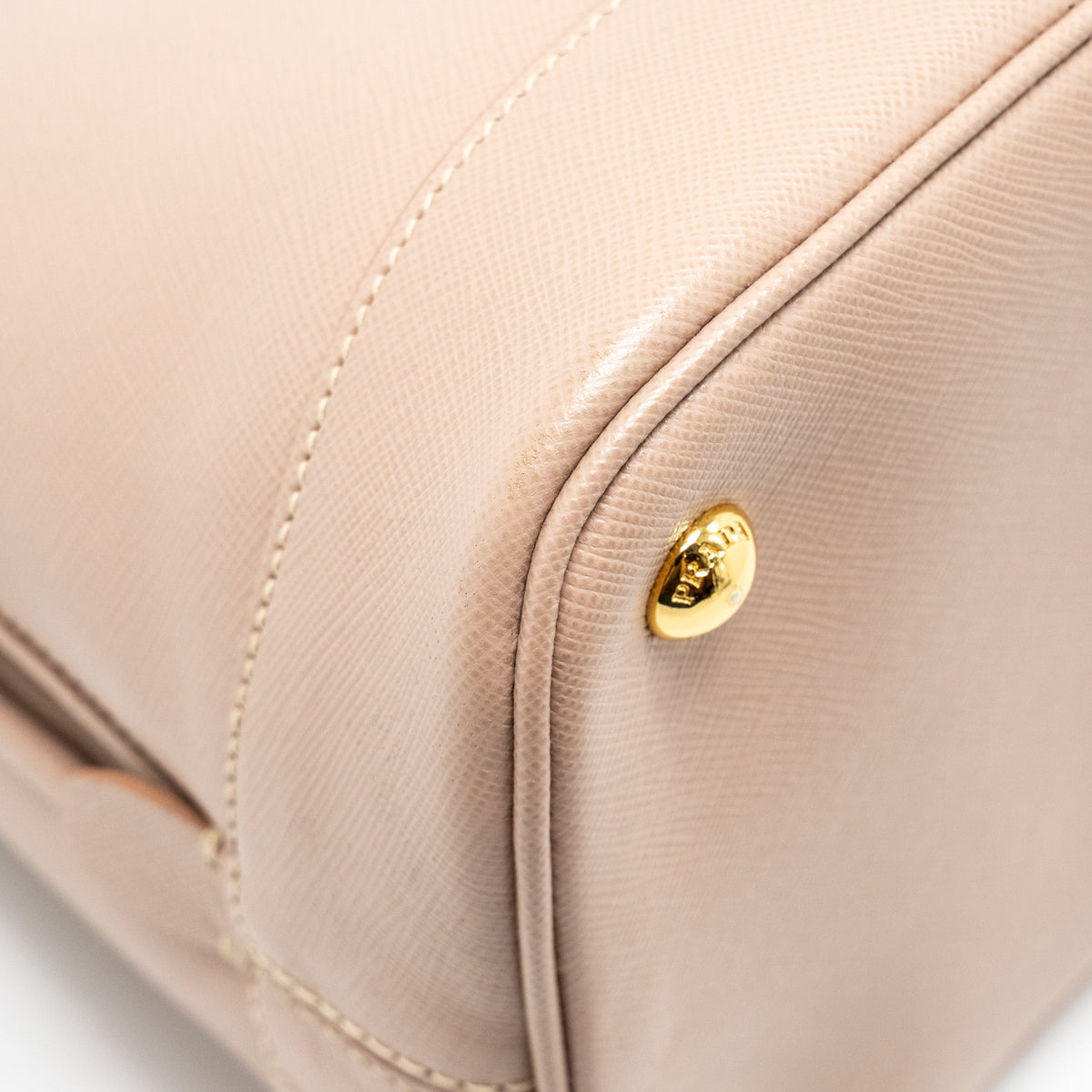 prada-saffiano-vernice-promenade-dome-tote-leather-beige