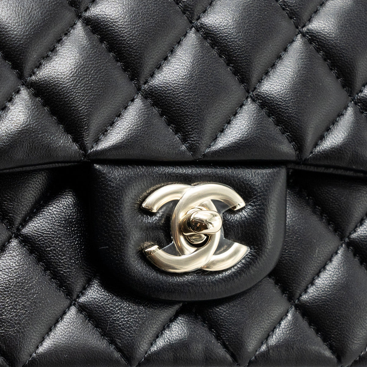 chanel-top-handle-mini-recangular-flap-bag-lambskin-black-lghw-microchip