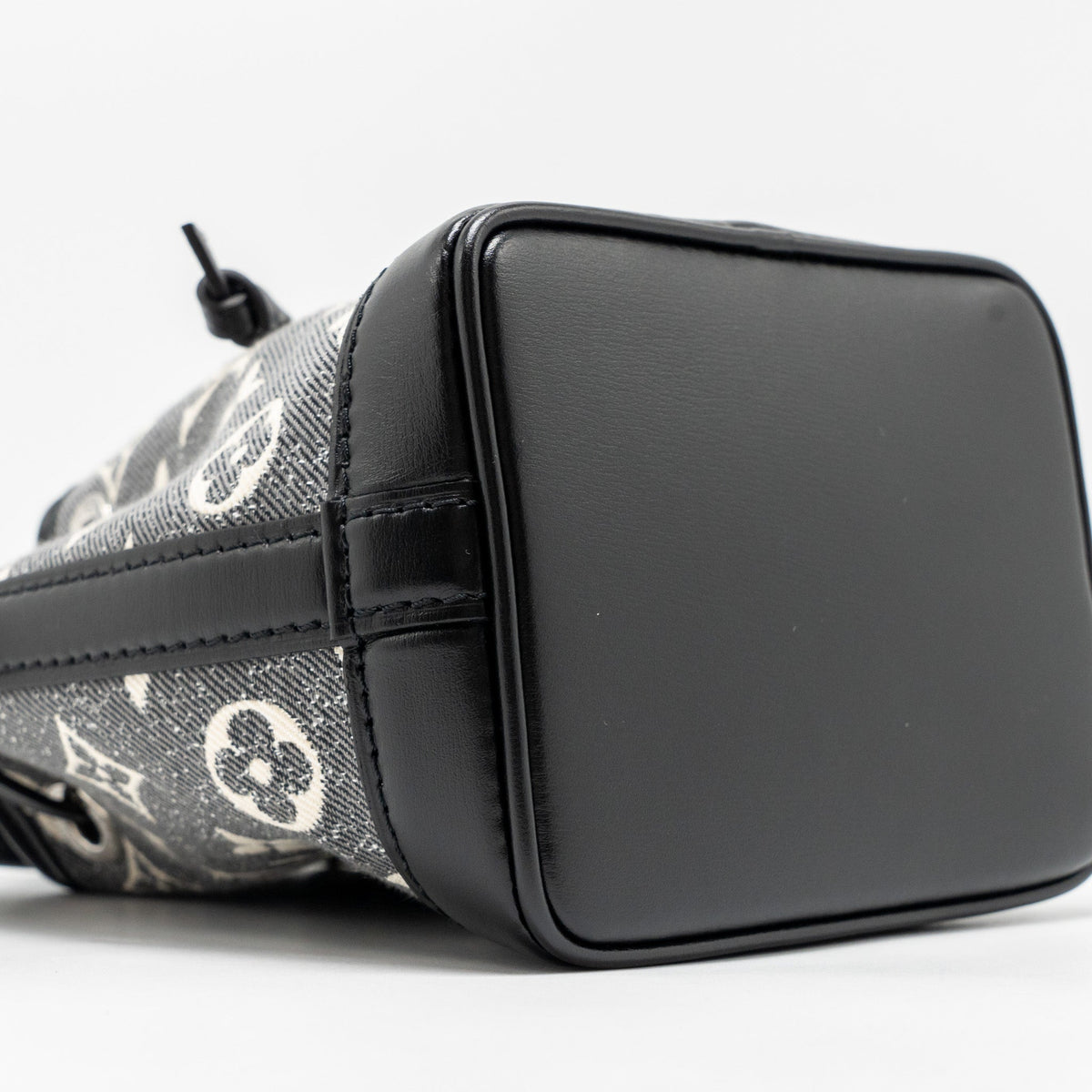 louis-vuitton-nano-noe-jacquard-denim-black-multicolor-shw