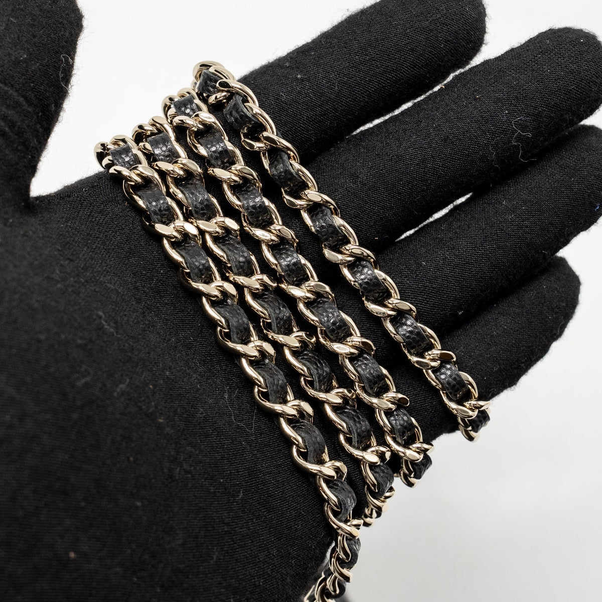 chanel-25p-cc-top-handle-vanity-with-chain-caviar-black-lghwmicrochip-copy-1
