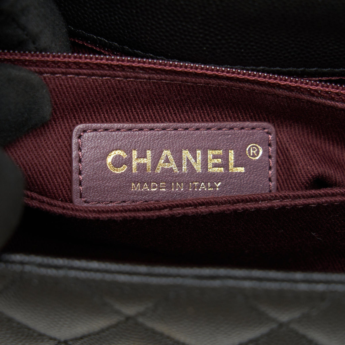 chanel-caviar-quilted-mini-coco-handle-flap-bag