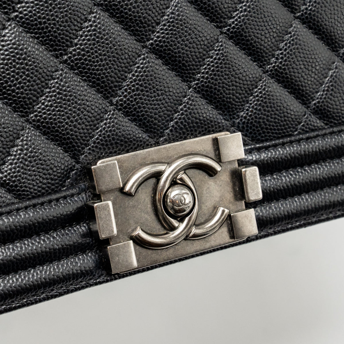 chanel-medium-boy-bag-caviar-black-ruthenium-silver-hardware