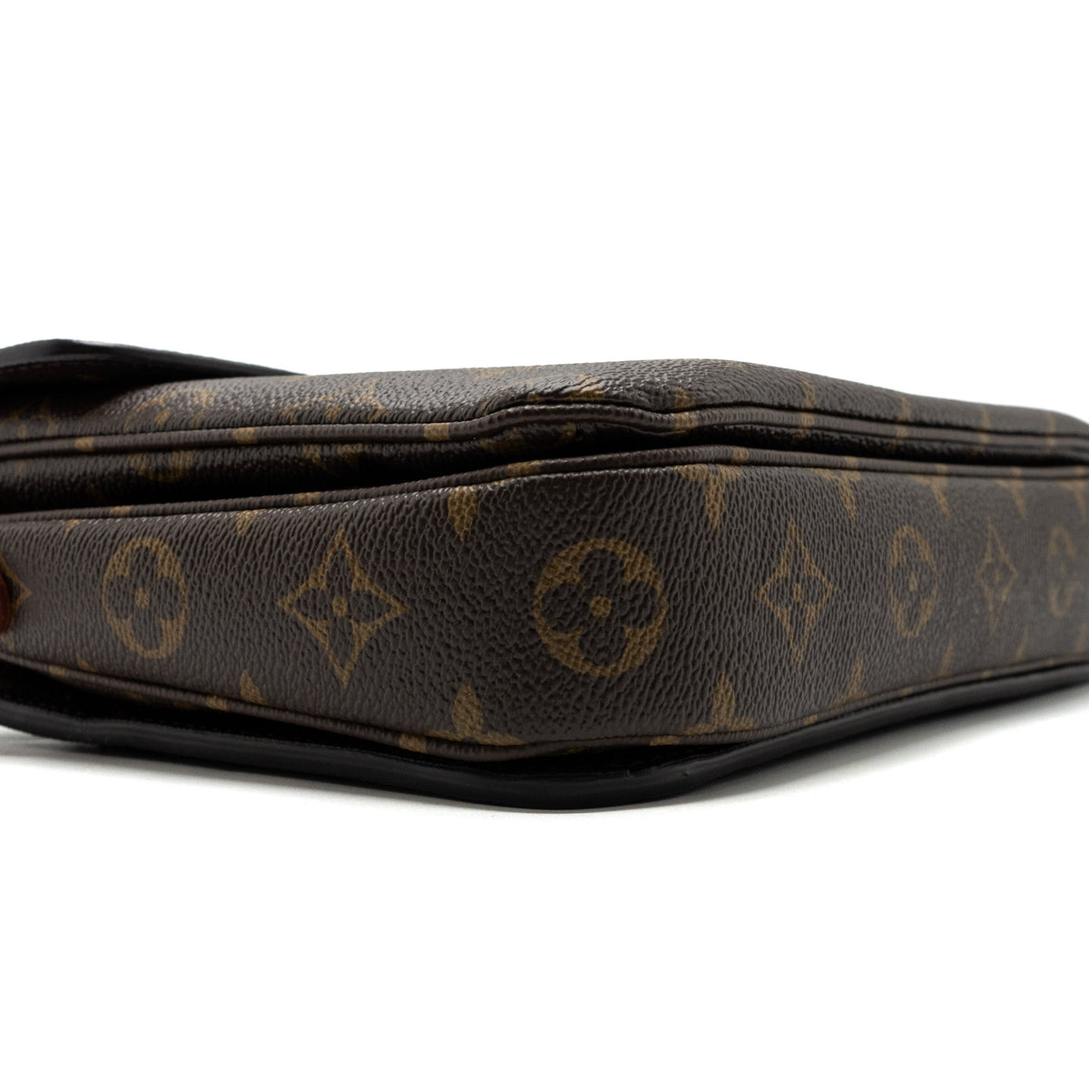 louis-vuitton-pochette-metis-monogram-canvas-ghw-19