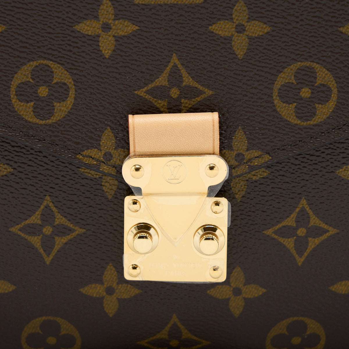 louis-vuitton-pochette-metis-monogram-canvas-ghw-4