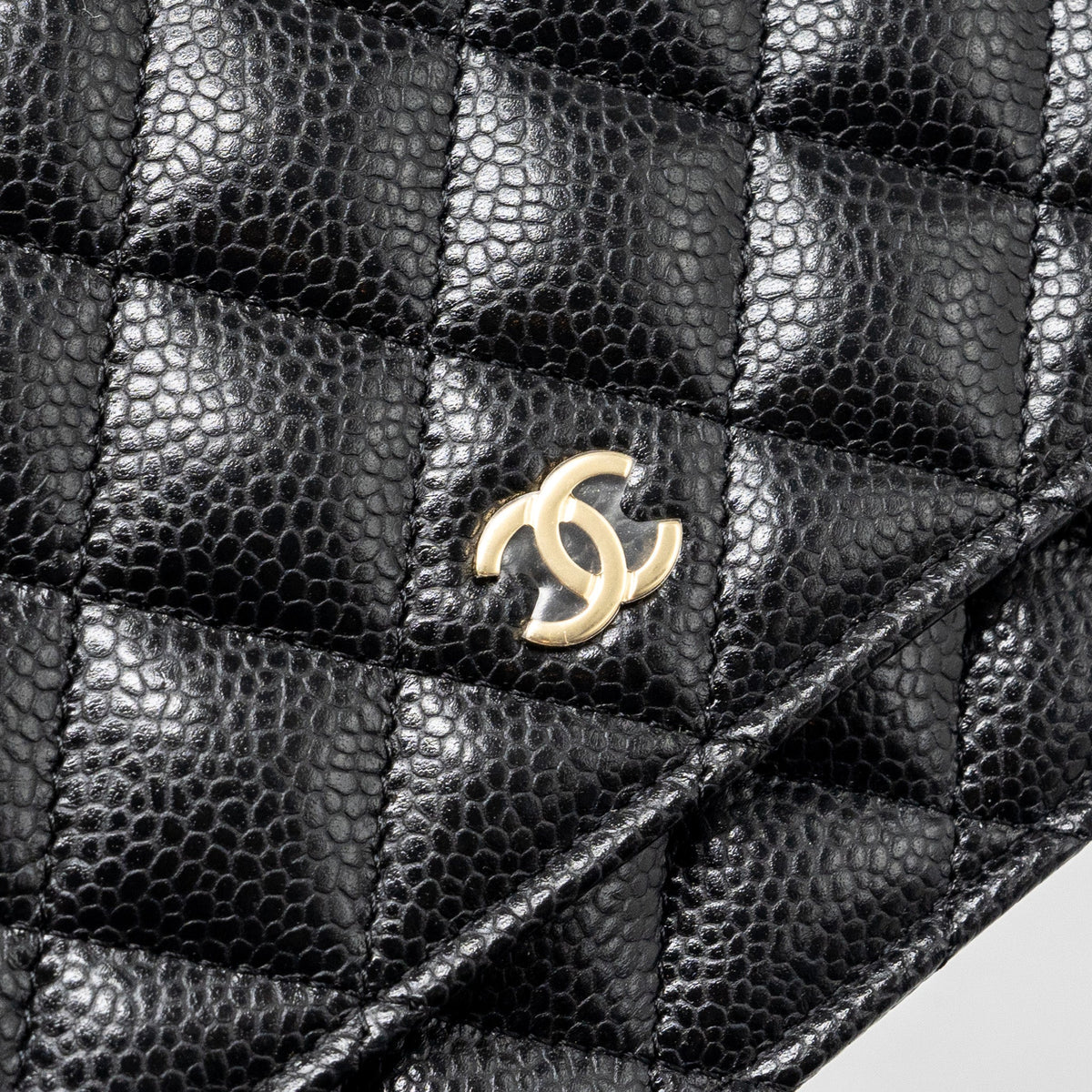chanel-classic-wallet-on-chain-caviar-black-ghwmicrochip-copy