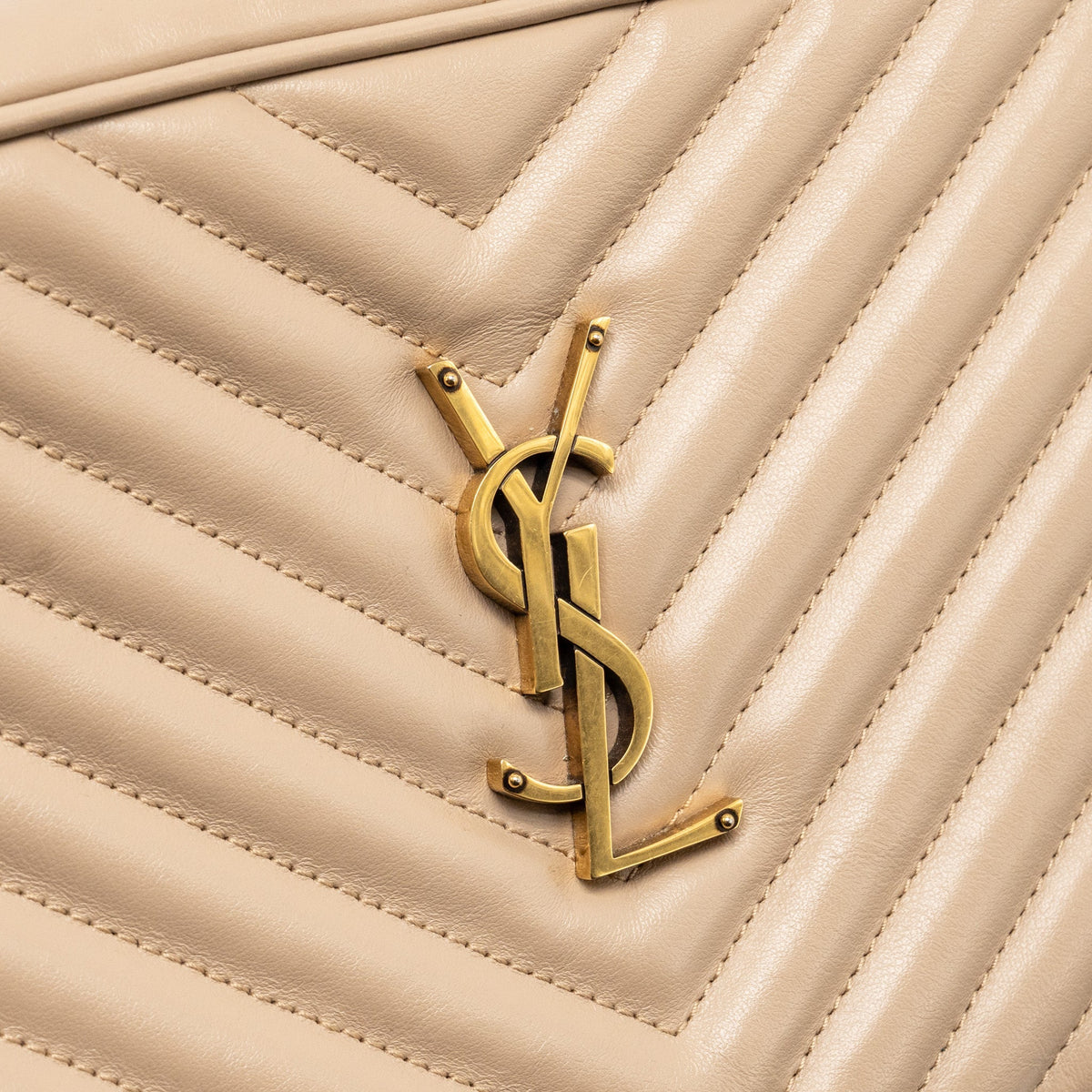 saint-laurent-ysl-lou-camera-bag-calfskin-beige-ghw